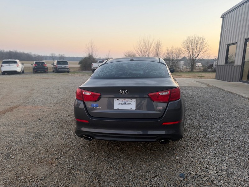 Kia Optima Vehicle Full-screen Gallery Image 4