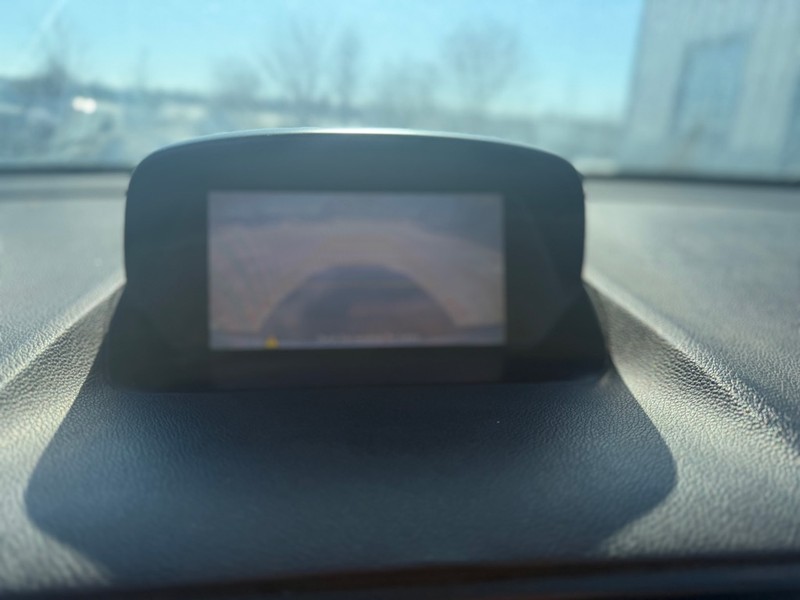 Buick Encore Vehicle Full-screen Gallery Image 8