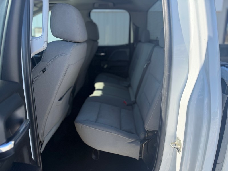 Chevrolet Silverado 1500 Vehicle Full-screen Gallery Image 5