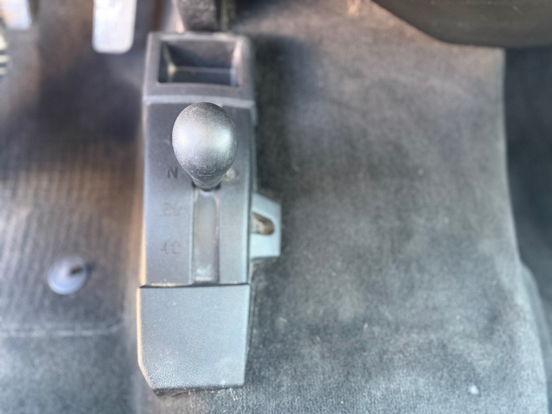 Chevrolet Silverado 1500 Vehicle Full-screen Gallery Image 9