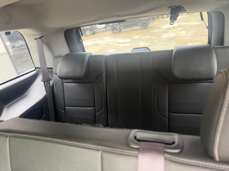 Chevrolet TAHOE Vehicle Full-screen Gallery Image 5