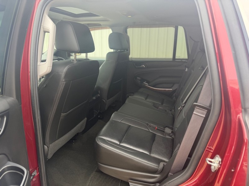 Chevrolet TAHOE Vehicle Full-screen Gallery Image 6