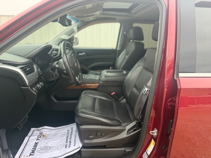 Chevrolet TAHOE Vehicle Full-screen Gallery Image 7