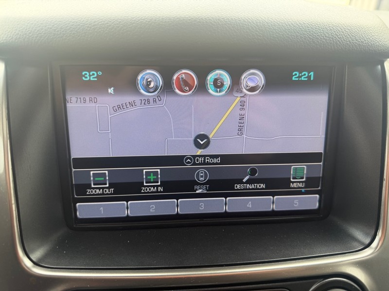 Chevrolet TAHOE Vehicle Full-screen Gallery Image 11