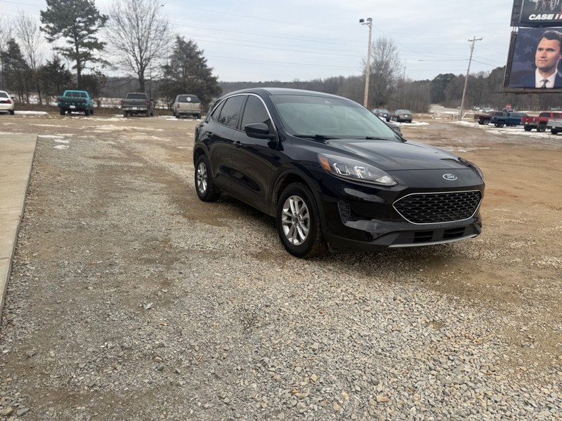 Ford Escape Vehicle Full-screen Gallery Image 3