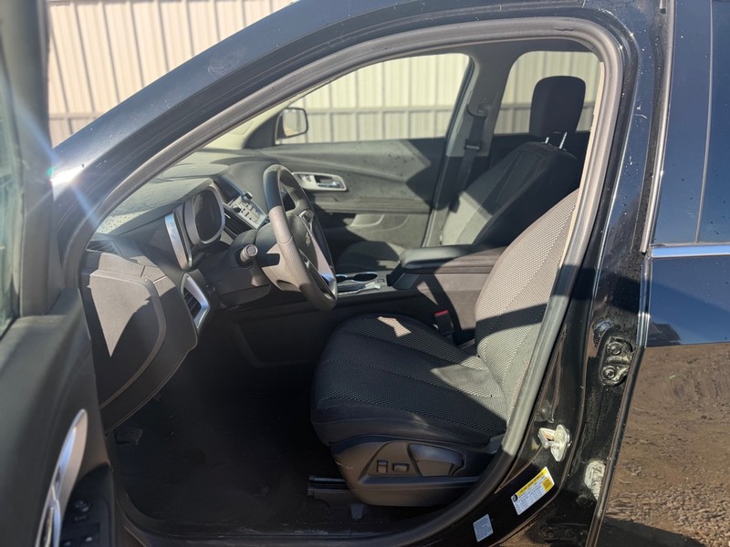 Chevrolet Equinox Vehicle Full-screen Gallery Image 6