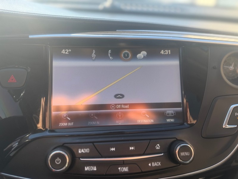 Buick Envision Vehicle Full-screen Gallery Image 9