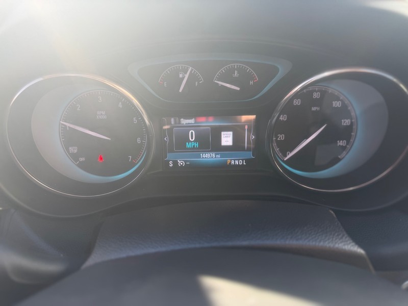 Buick Envision Vehicle Full-screen Gallery Image 11