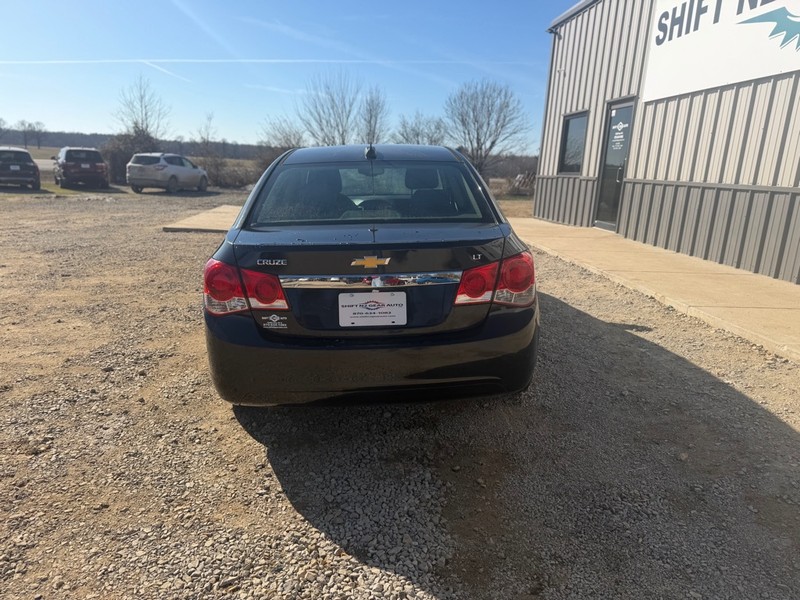 Chevrolet Cruze Vehicle Full-screen Gallery Image 4