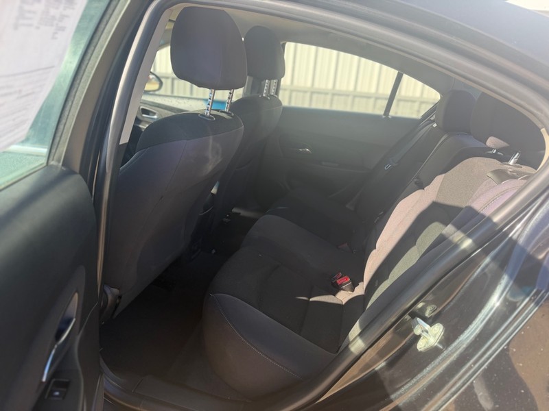 Chevrolet Cruze Vehicle Full-screen Gallery Image 5