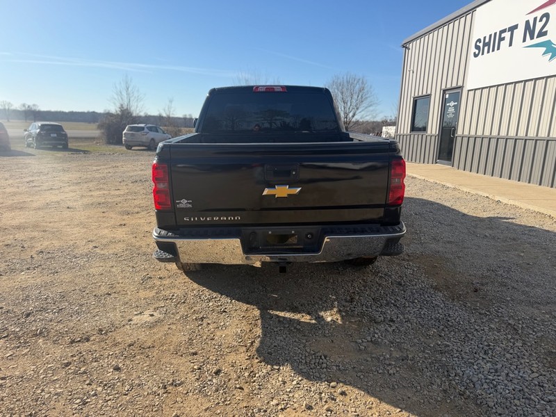 Chevrolet Silverado 1500 Vehicle Full-screen Gallery Image 4