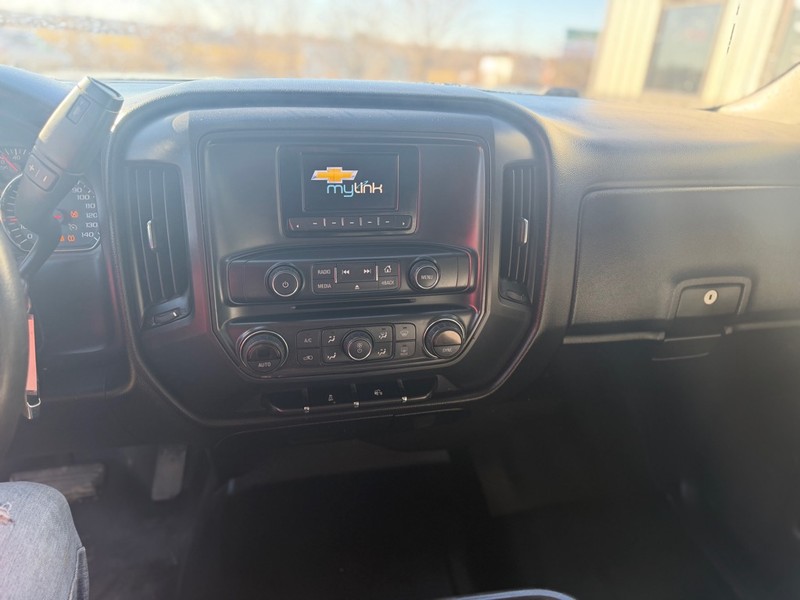 Chevrolet Silverado 1500 Vehicle Full-screen Gallery Image 7