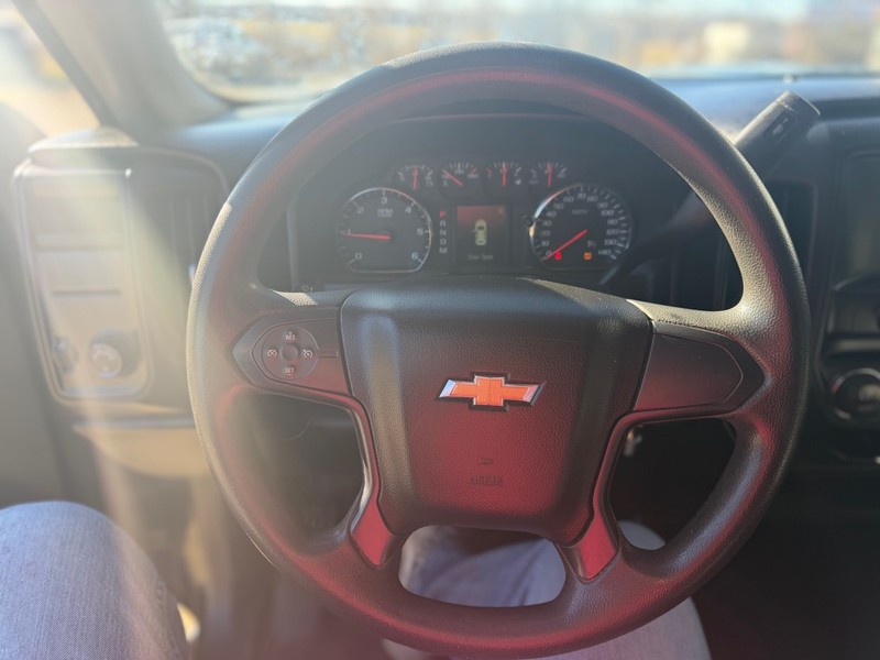 Chevrolet Silverado 1500 Vehicle Full-screen Gallery Image 8