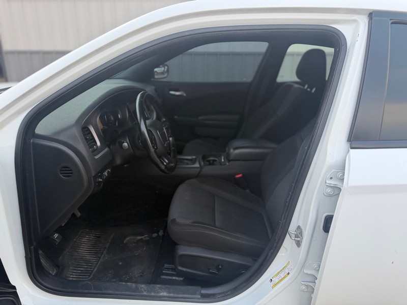 Dodge Charger Vehicle Full-screen Gallery Image 6