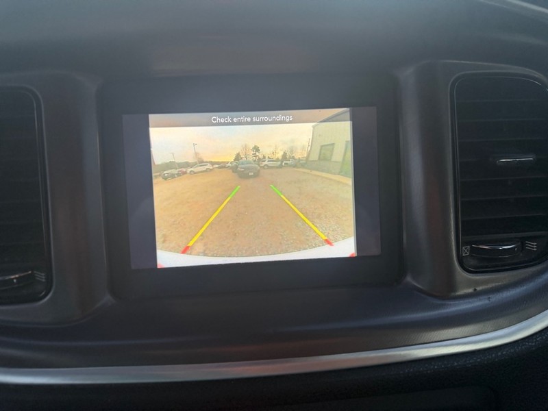 Dodge Charger Vehicle Full-screen Gallery Image 8