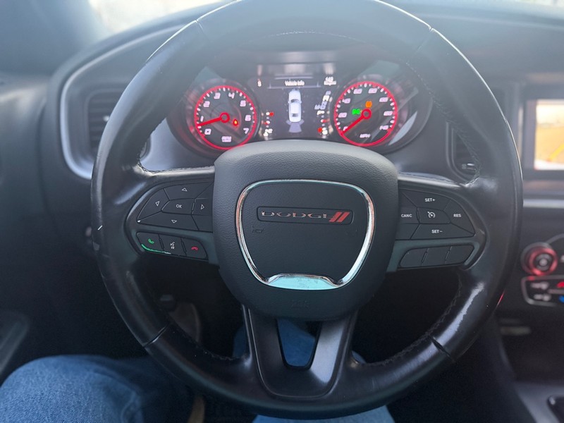 Dodge Charger Vehicle Full-screen Gallery Image 9