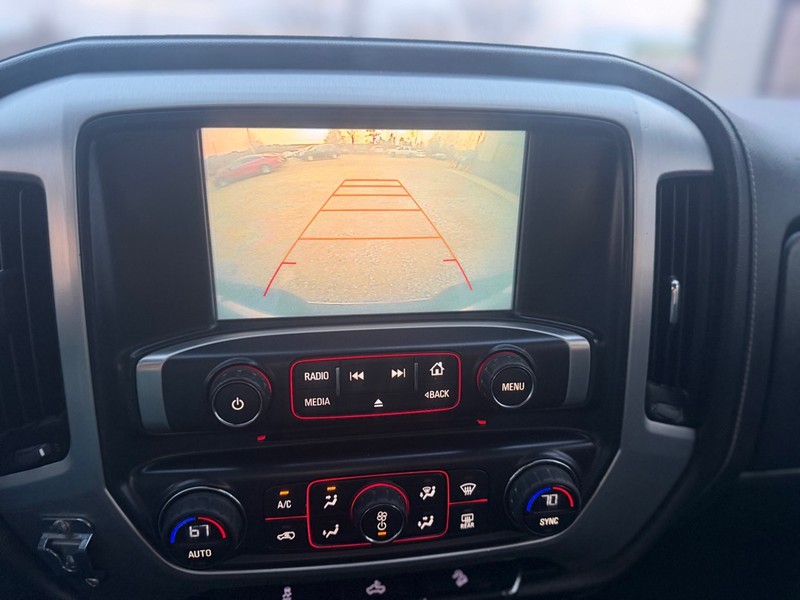 GMC Sierra 1500 Vehicle Full-screen Gallery Image 8