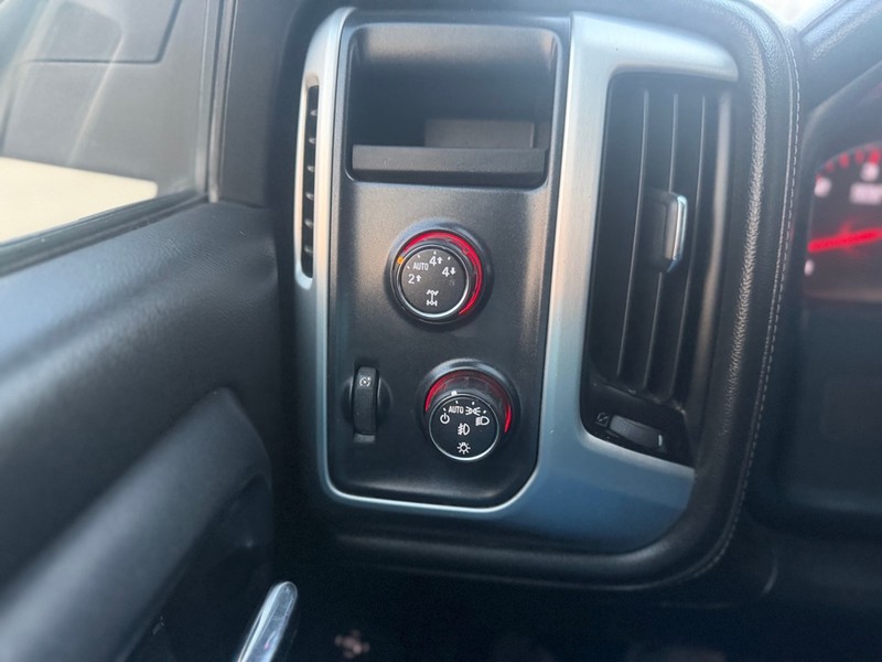 GMC Sierra 1500 Vehicle Full-screen Gallery Image 9