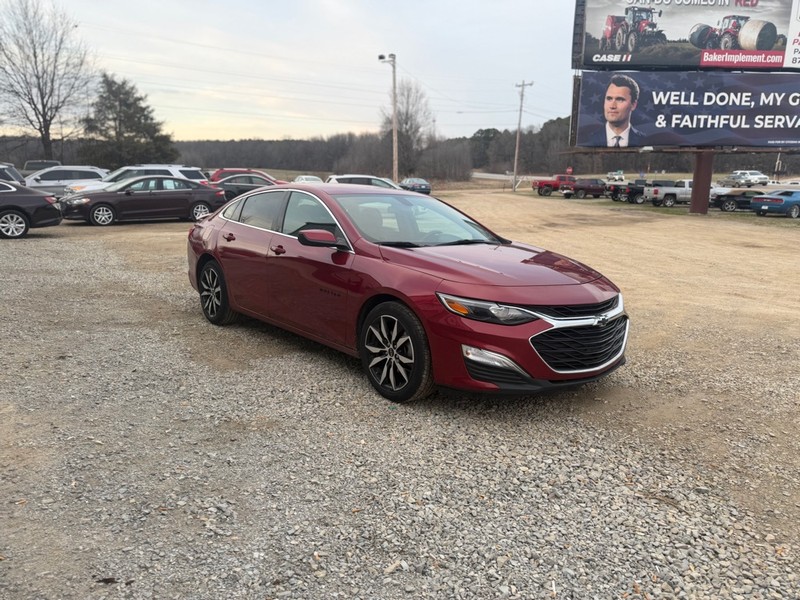 Chevrolet Malibu Vehicle Full-screen Gallery Image 3