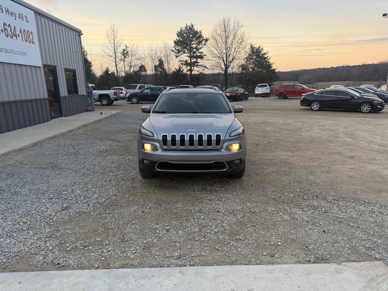 Jeep Cherokee Vehicle Full-screen Gallery Image 2