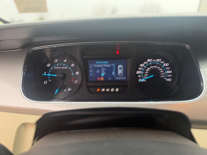 Ford Taurus Vehicle Full-screen Gallery Image 10