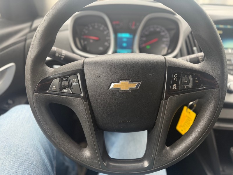 Chevrolet Equinox Vehicle Full-screen Gallery Image 9