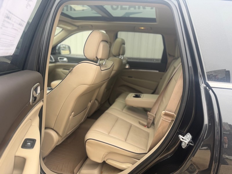 Jeep GRAND CHEROKEE Vehicle Full-screen Gallery Image 5