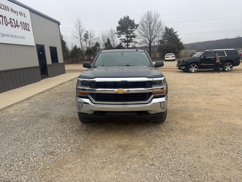 Chevrolet SILVERADO 1500 Vehicle Full-screen Gallery Image 2