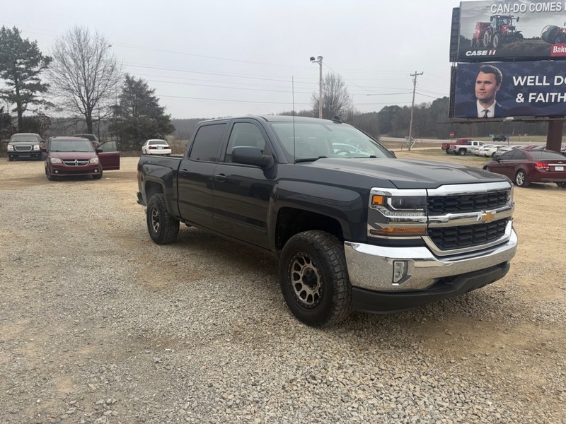 Chevrolet SILVERADO 1500 Vehicle Full-screen Gallery Image 3