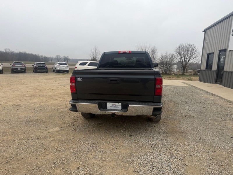 Chevrolet SILVERADO 1500 Vehicle Full-screen Gallery Image 4