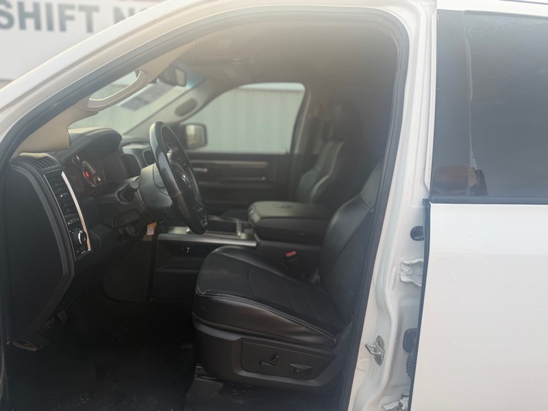 Ram 1500 Vehicle Full-screen Gallery Image 6