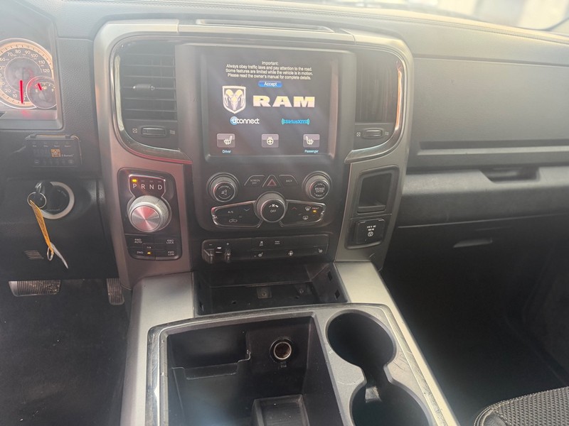 Ram 1500 Vehicle Full-screen Gallery Image 7