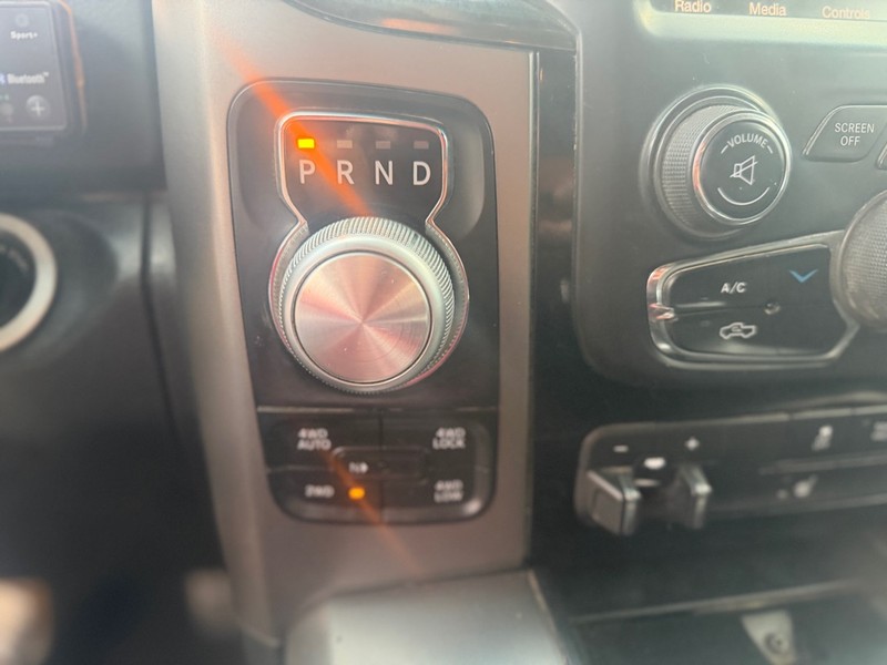 Ram 1500 Vehicle Full-screen Gallery Image 8