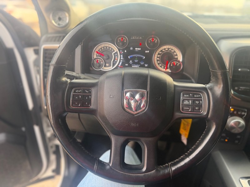 Ram 1500 Vehicle Full-screen Gallery Image 9