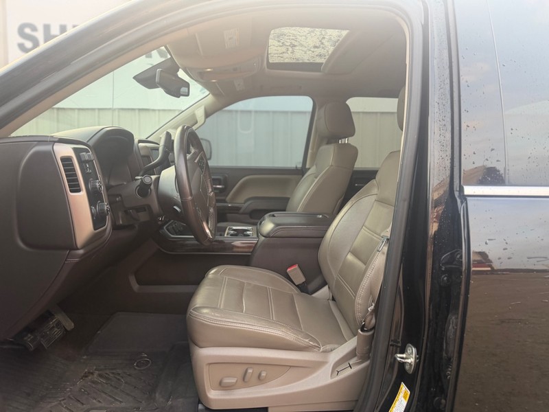 GMC Sierra 1500 Vehicle Full-screen Gallery Image 6