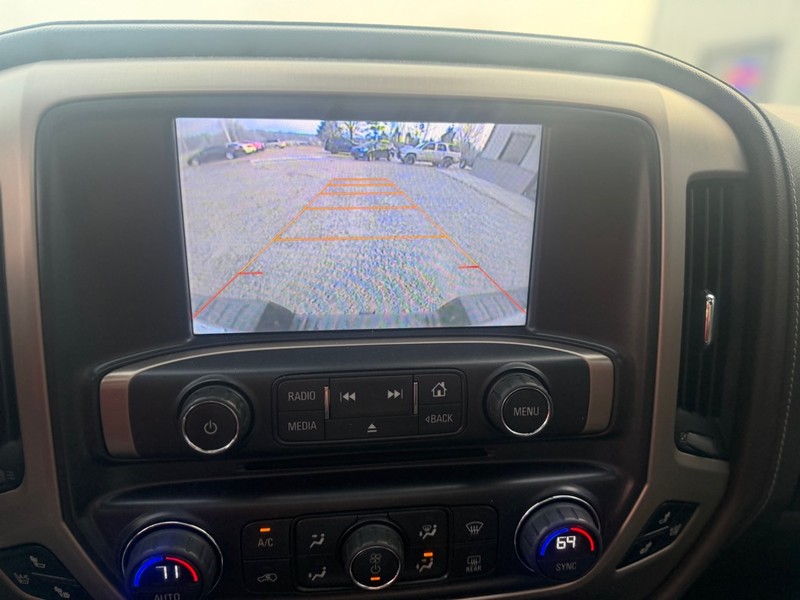 GMC Sierra 1500 Vehicle Full-screen Gallery Image 8