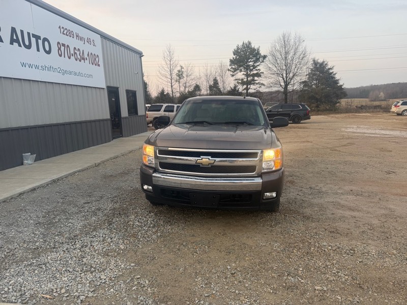 Chevrolet Silverado 1500 Vehicle Full-screen Gallery Image 2