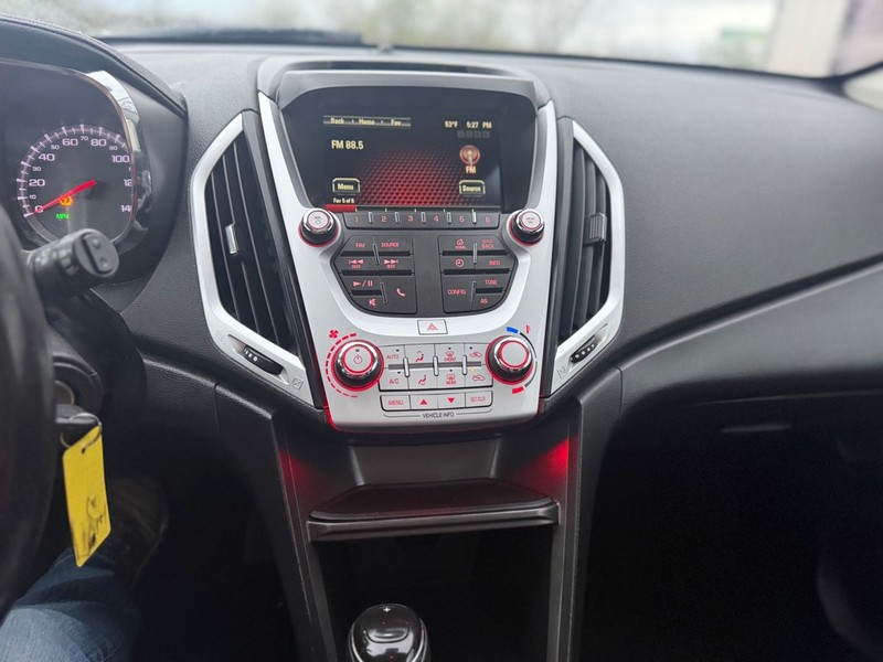 GMC Terrain Vehicle Full-screen Gallery Image 7