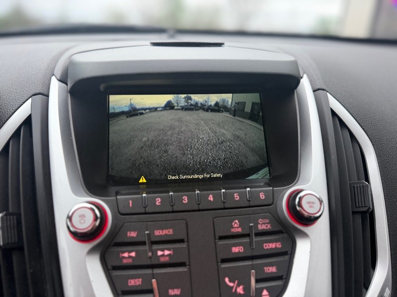 GMC Terrain Vehicle Full-screen Gallery Image 8