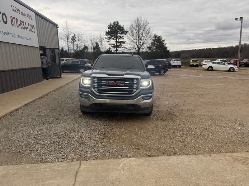 GMC Sierra 1500 Vehicle Full-screen Gallery Image 2