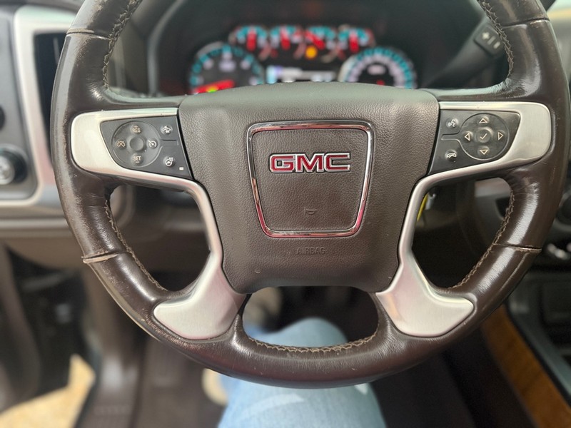 GMC Sierra 1500 Vehicle Full-screen Gallery Image 11