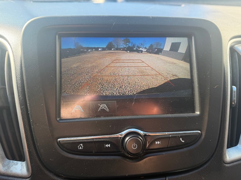 Chevrolet Malibu Vehicle Full-screen Gallery Image 8