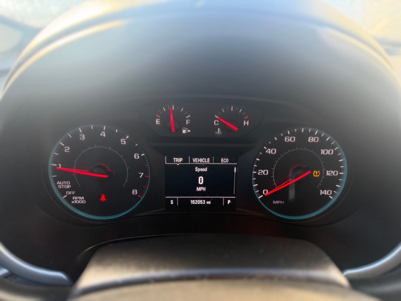 Chevrolet Malibu Vehicle Full-screen Gallery Image 10