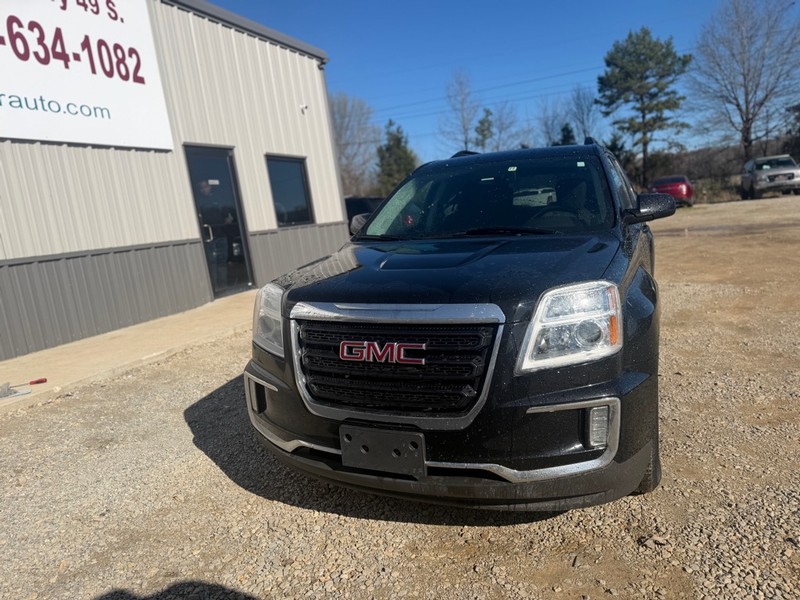 GMC Terrain Vehicle Full-screen Gallery Image 2