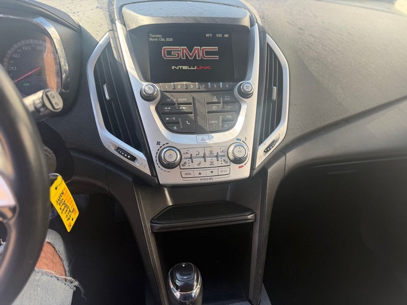 GMC Terrain Vehicle Full-screen Gallery Image 7