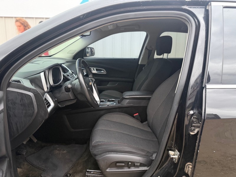 Chevrolet Equinox Vehicle Full-screen Gallery Image 6