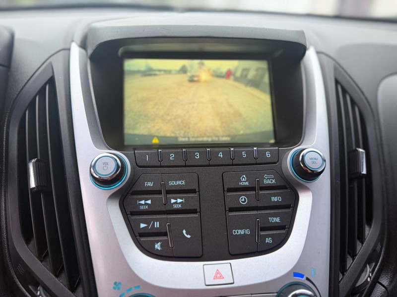 Chevrolet Equinox Vehicle Full-screen Gallery Image 8