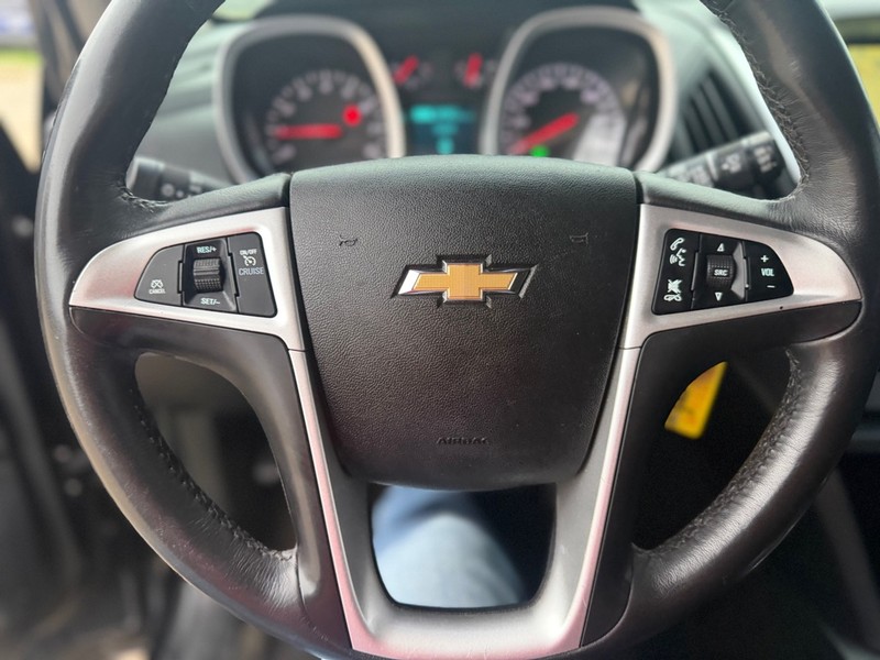 Chevrolet Equinox Vehicle Full-screen Gallery Image 9