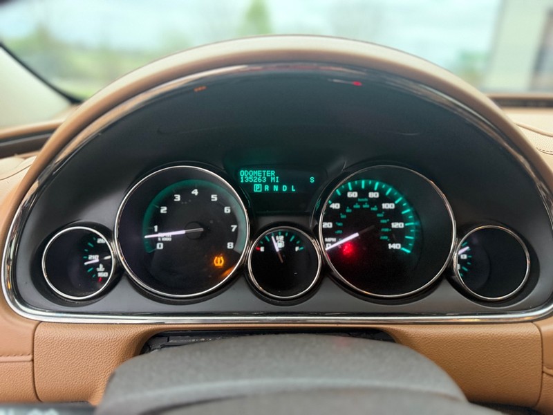 Buick Enclave Vehicle Full-screen Gallery Image 11