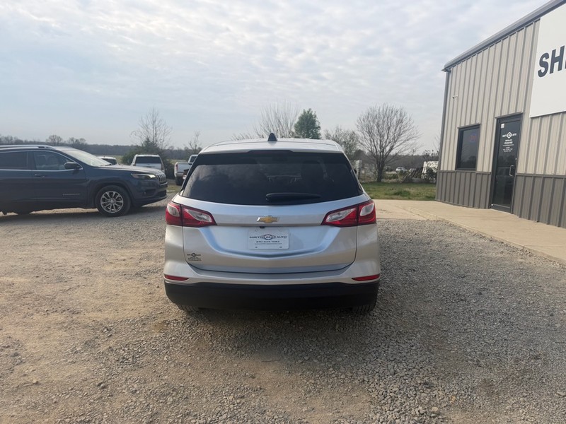 Chevrolet Equinox Vehicle Full-screen Gallery Image 4